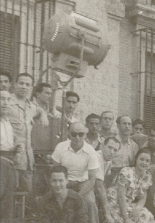 Black-and-white shoot on a street in Aranjuez
